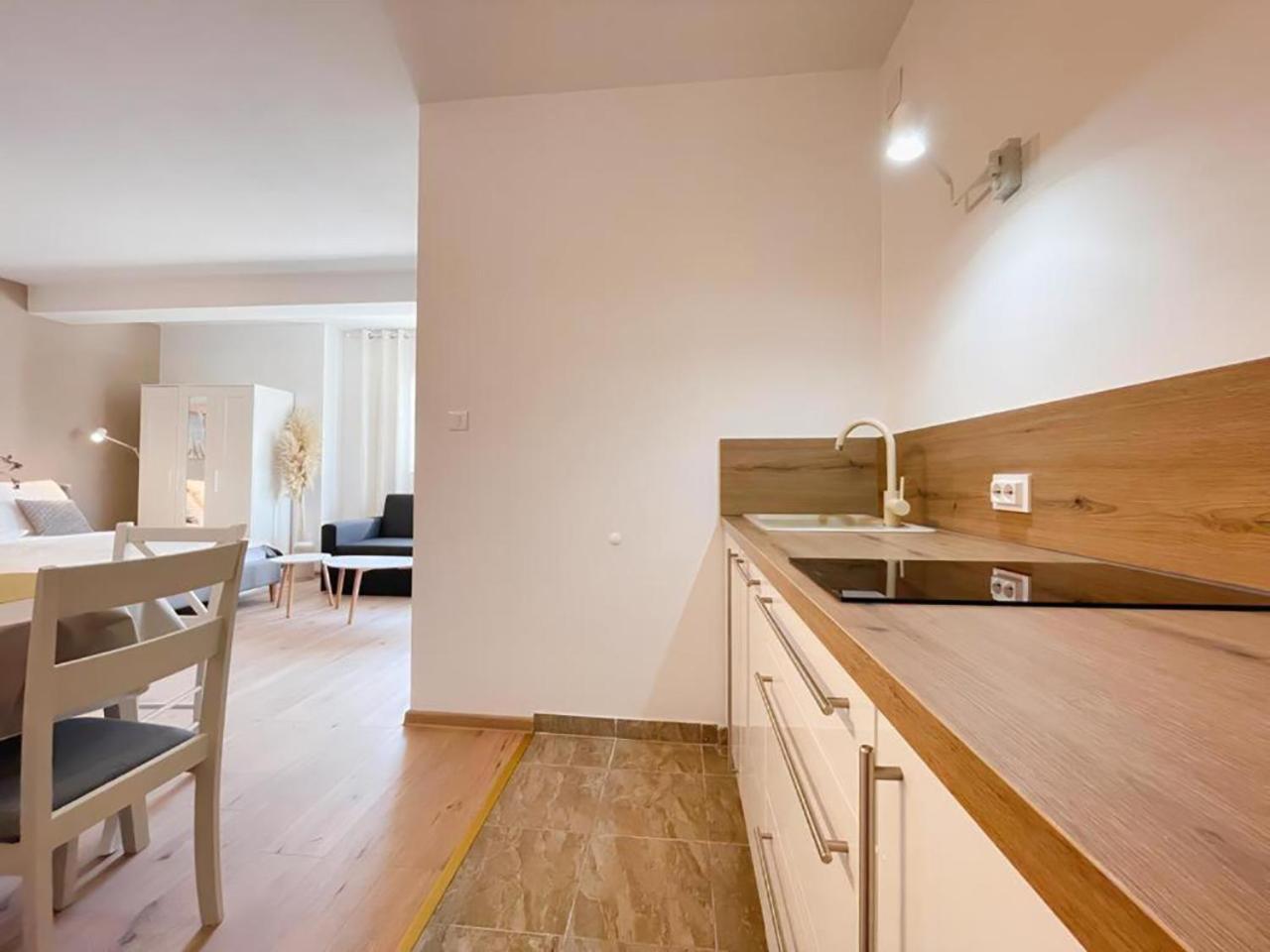 Caramel Comforts In Stinjan Only 800 Meters From The Beach Pula Exteriér fotografie